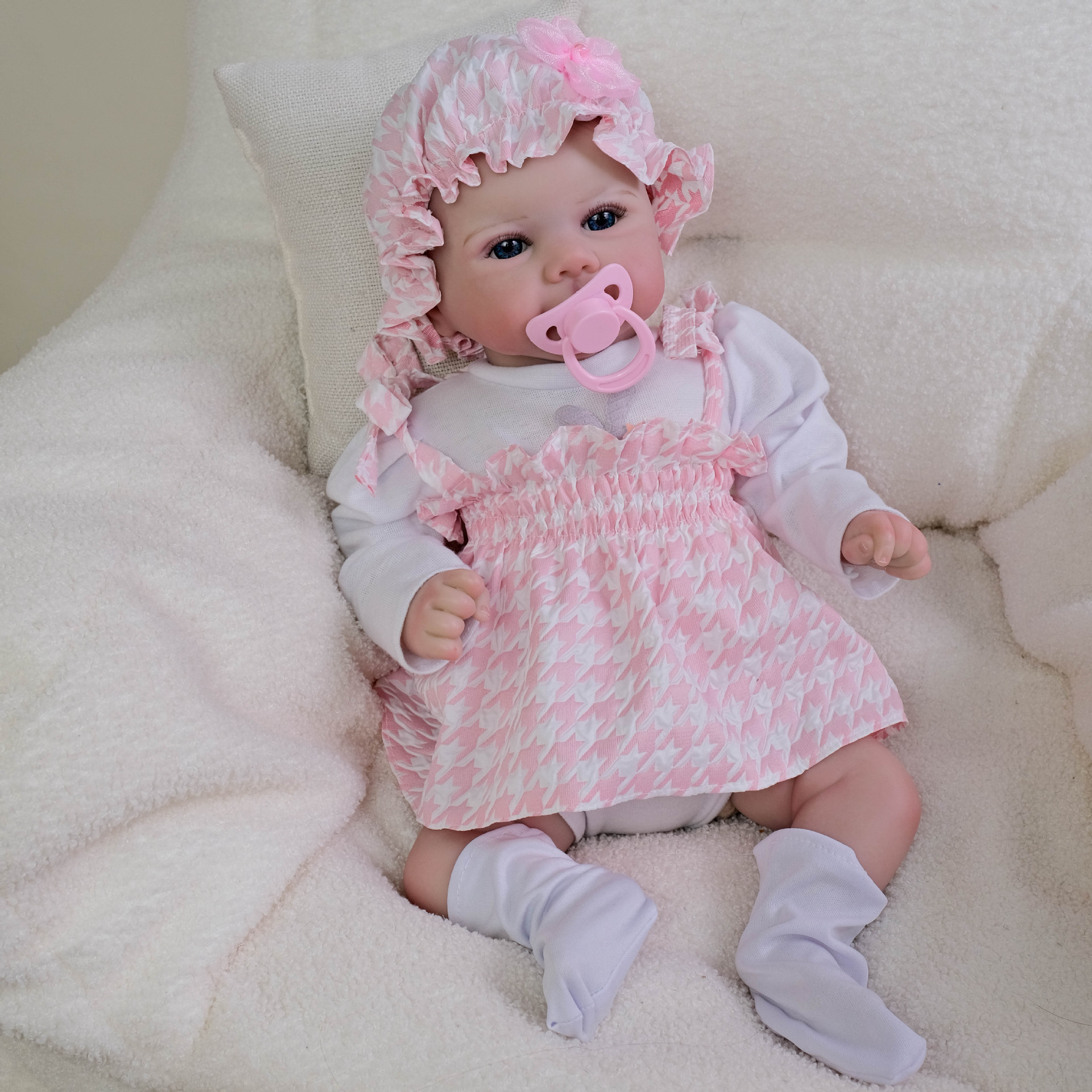 NPK Falda a cuadros de 19 pulgadas Thousand Bird Muñeca de simulación Julietta Regalos navideños para niños image 4