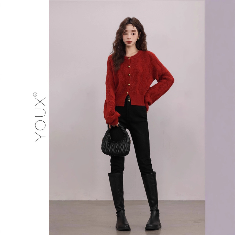 Youxiang [Scarlet Years] Red Sweater Women's 2025 Winter New Retro Loose Long-Sleeved Knitted Cardigan