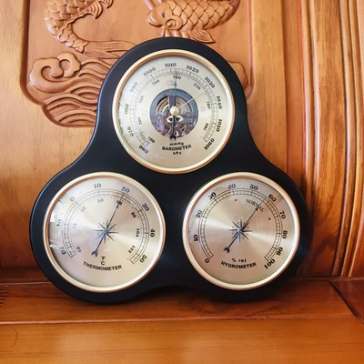 Manometr box barometer family weather