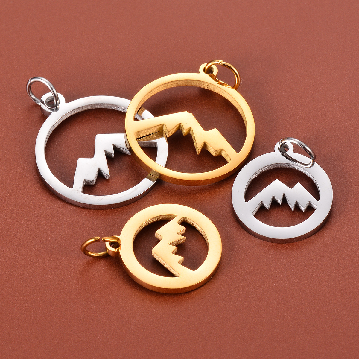 5 PCS/Package Quantity 5 PCS/Package Stainless Steel Mountain Pendant