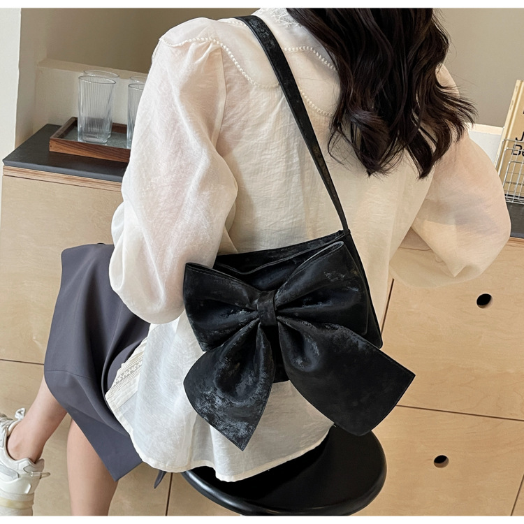 Women's Medium Pu Leather Bow Knot Elegant Square Zipper Crossbody Bag display picture 14