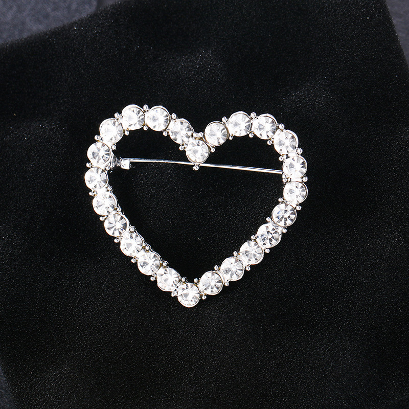 Exquisite Herzbrosche Mit Perle Hochwertiges Accessoire Für Damen_voghion.com