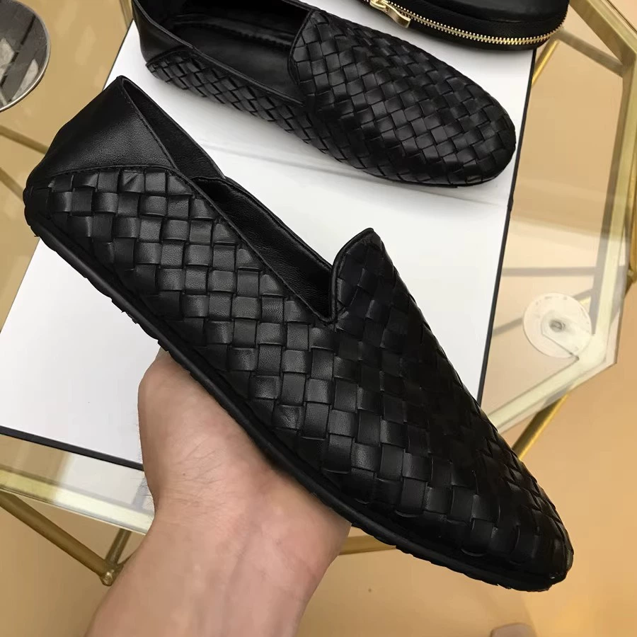 Туфли Doug, Мужская Новая дышащая кожаная мужская обувь без шнуровки на мягкой подошве, повседневные Модные мужские лоферы