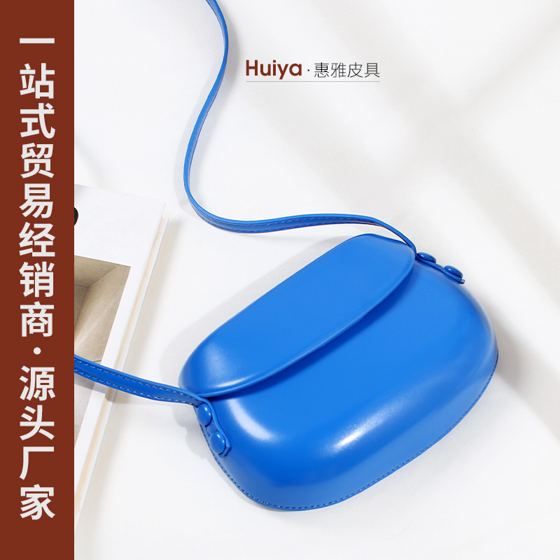 New 2024 cross-border internet celebrity large shell bag solid color ins style convenient fashion single shoulder crossbody saddle bag for women