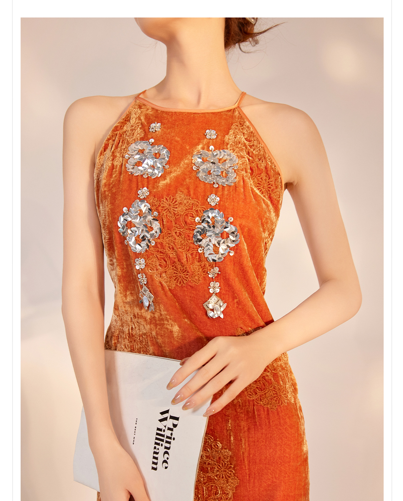 Đầm bodycon dài tay lệch vai cổ yếm chất rayon mềm mại ZX M6128 — Màu đỏ cam chi tiết 9