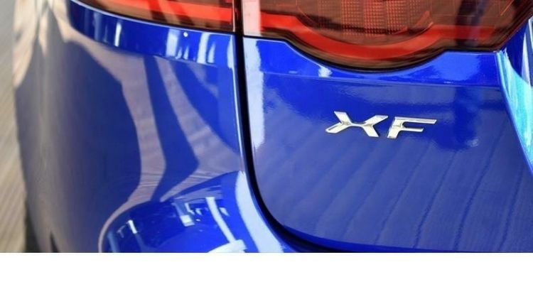 Jaguar car emblem XJL XFL XE FAPYE FTYPE rear tail emblem trunk leopard logo lettering displacement