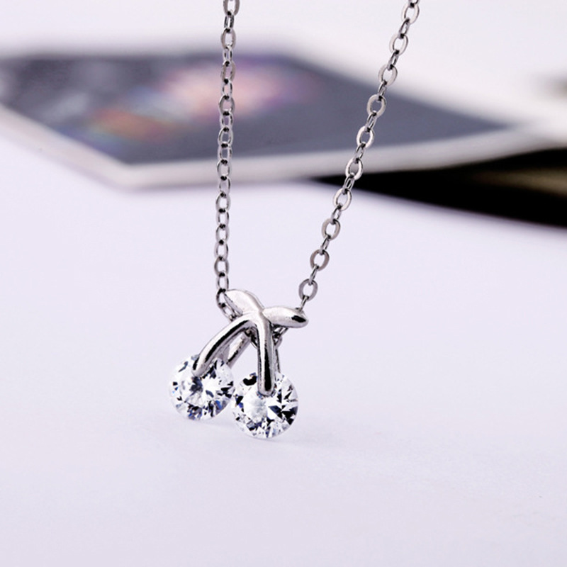 Korean Style Creative Cherry Necklace Sweet Girl Necklace Mori Style In Japan And Korea Temperament Clavicle Chain Fresh Cute Sweater Chain display picture 3