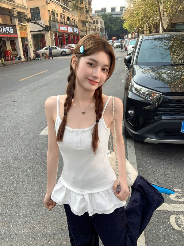 ホワイトレースの小さなキャミソール女性の 2025 夏の新しいアウターレイヤードデザインノースリーブトップトレンディ|undefined