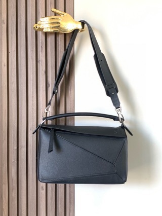 Leather quality one-shoulder bag for men and women