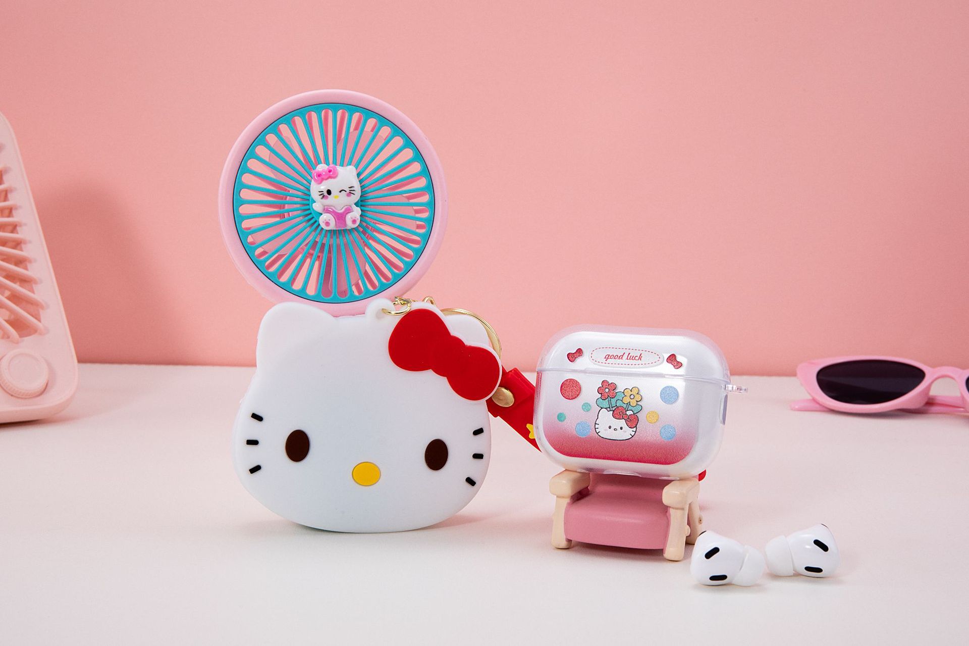 Çapraz Sınır Yeni Model TWS Kulak İçi Kablosuz Bluetooth Kulaklık 5.4 Karikatür Silikon Koruma Kılıf El Tipi Küçük Fan Seti