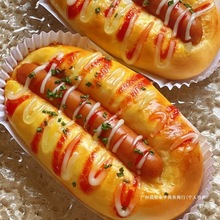 热狗火腿肠面包短保现烤香肠面包早餐代餐夹心糕点抗饿零食整箱一