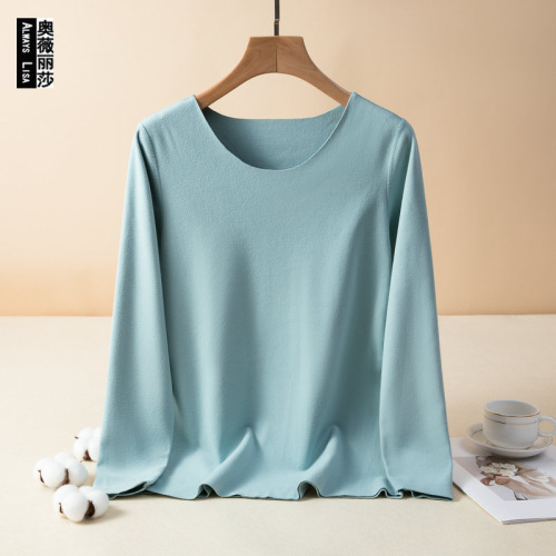 Double-sided faux-fur base layer for women: autumn/winter fleece-lined, extra-thick, warm thermal underwear with a crew neck—fitted design, long sleeves, and a relaxed-fit top.