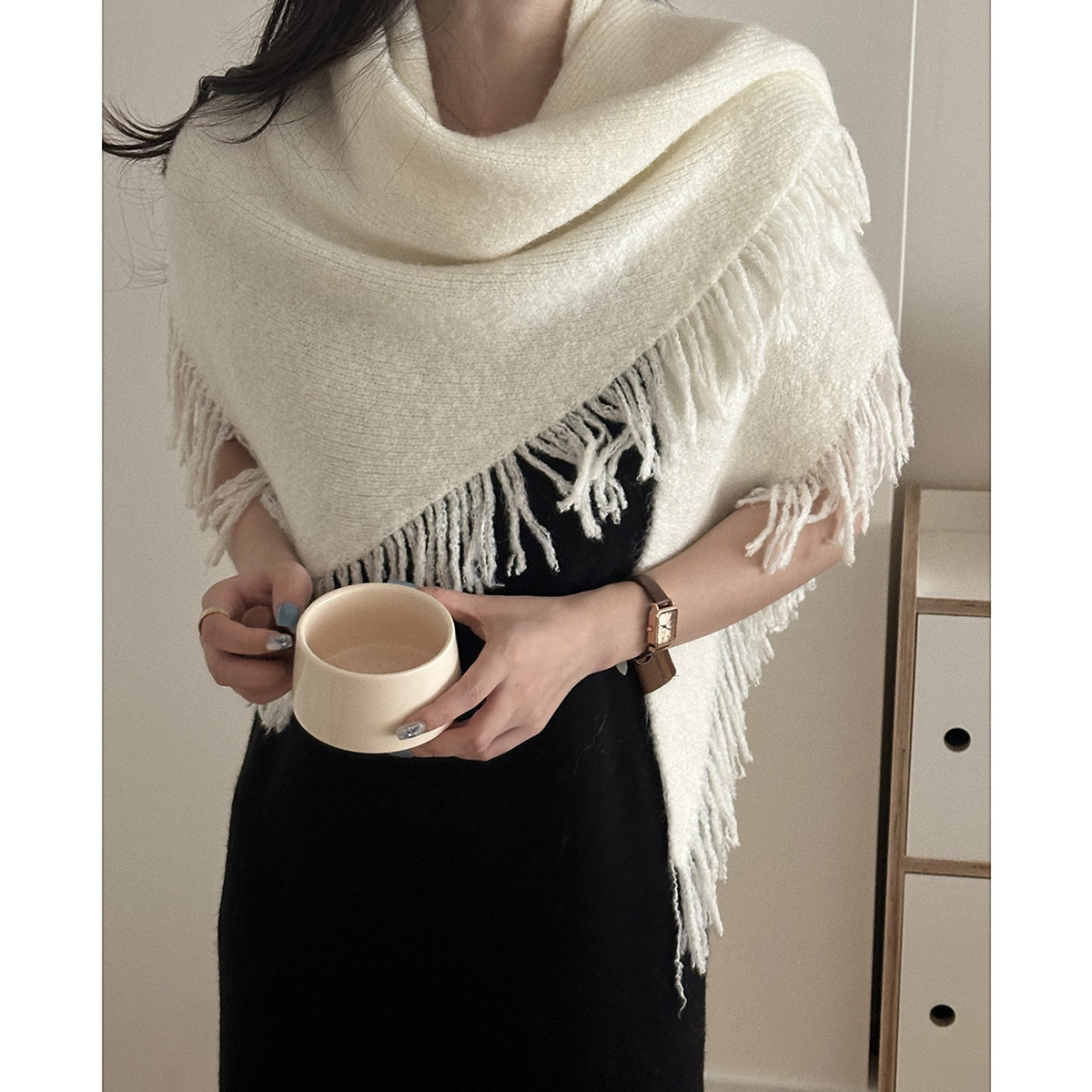 Xale triangular com franjas estilo coreano mulher outono_voghion.com