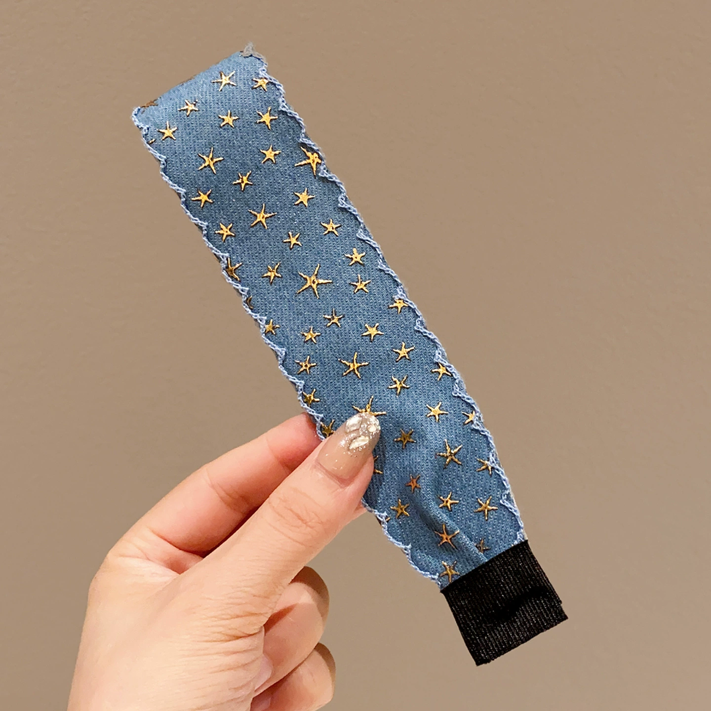 Fashionable headband with velcro, cute bangs