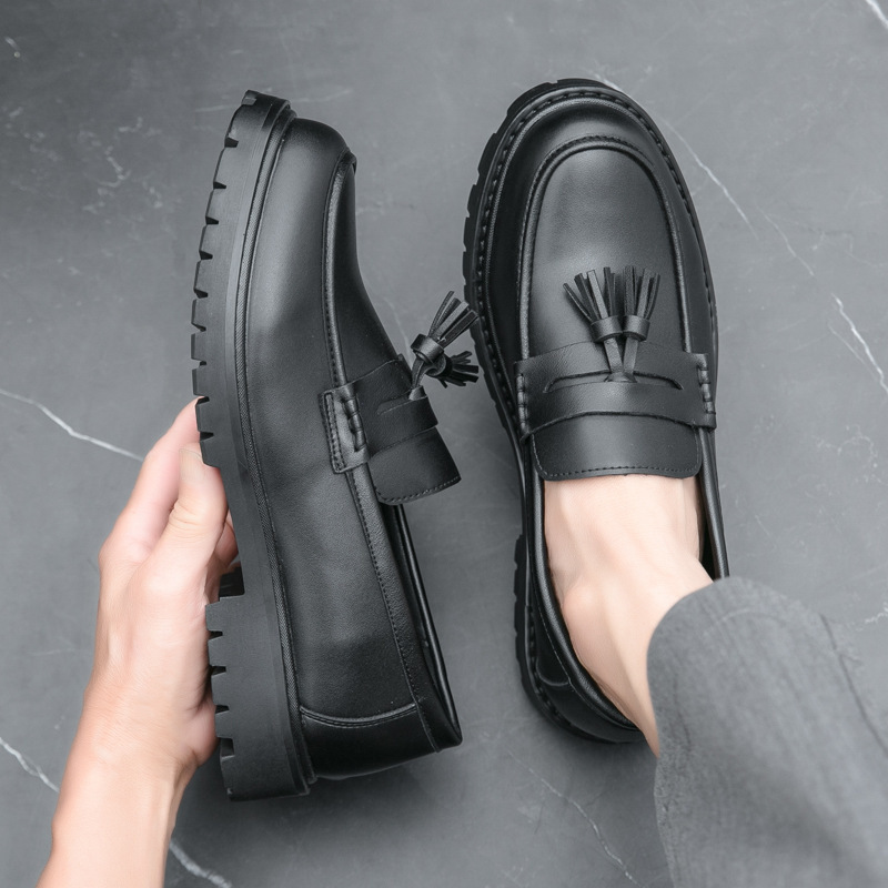 Moda de nuevo tipo de zapatos de cuero de fresa de negocios para hombres, zapatos Lefour de estación europea transfronterizos, zapatos de cuero coreanos de estilo universal.