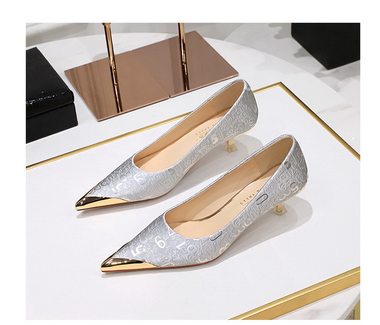 Women's High Heels Pointed Toe Satin Shoes With Metal Detail_voghion.com