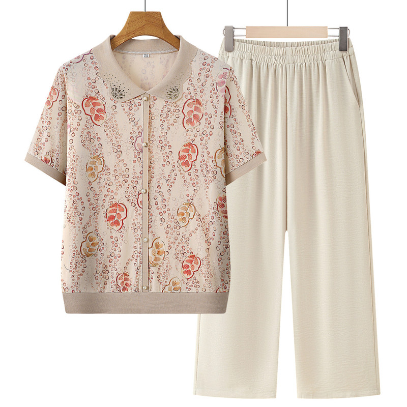 Mom's summer fashion outfit: stylish collared printed short-sleeve T-shirt set for middle-aged and elderly women, grandma's ice silk blouse, trendy top Mom's summer fashion outfit: stylish collared printed short-sleeve T-shirt set for middle-aged and elderly women, grandma's ice silk blouse, trendy top
