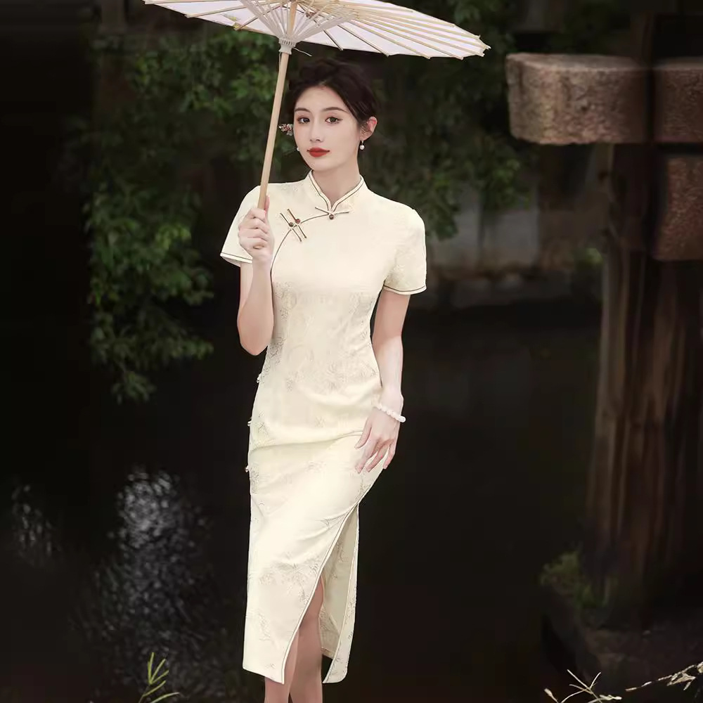 Autumn lace long cheongsam