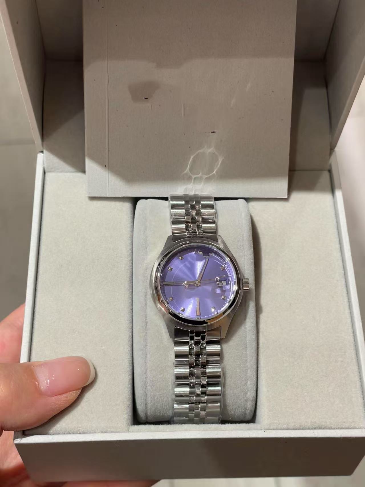 4vva+ counter gift box