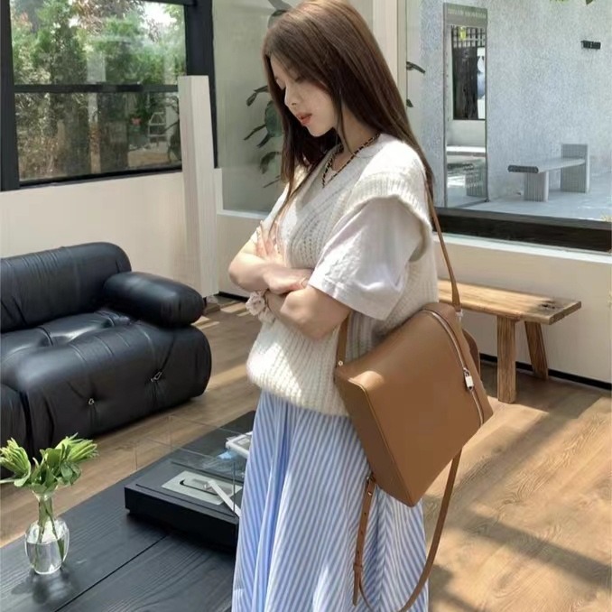 2024. aasta Korea versiooni lõunasöögikoti Instagrami seljakott, naiste pehmest nahast suur mahutavus, luksuslik tunne, minimalistlik_voghion.com