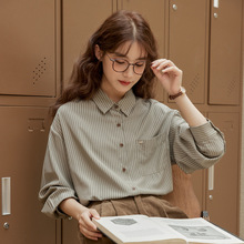 2025秋季新款韩版文艺复古简约百搭口袋设计感休闲长袖条纹衬衫女