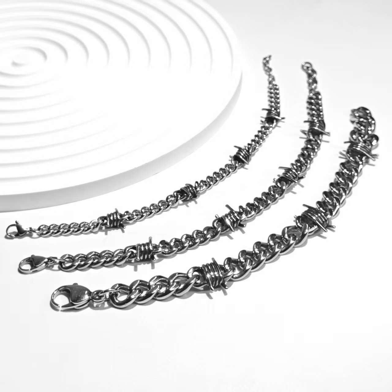 New Stainless Steel Thorn Bracelet Hip-Hop Punk Titanium Steel Cuban Chain Men's and Women's Fashion Bracelet Jewelry