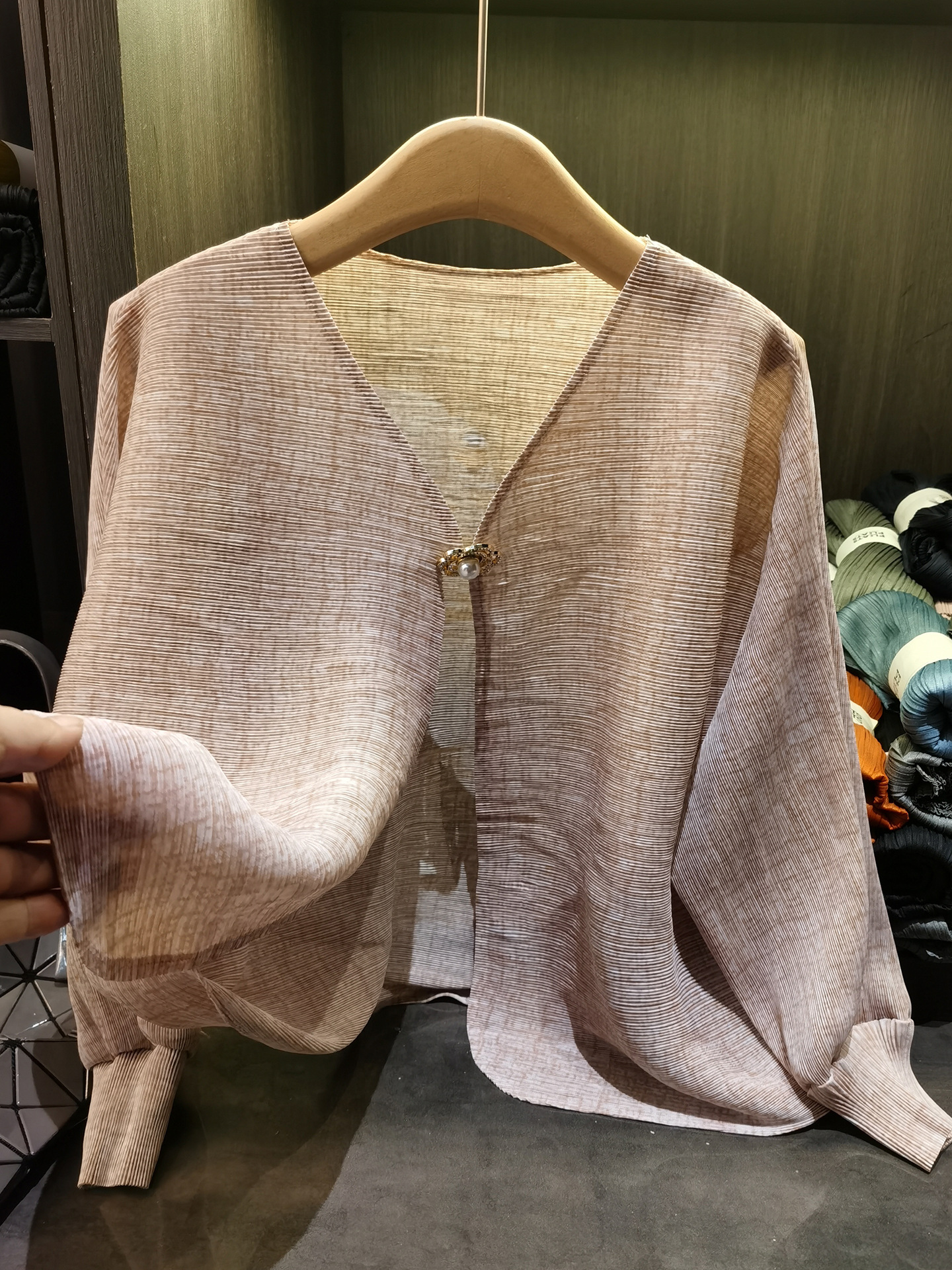 Áo khoác dáng rộng nữ tay lỡ cổ tròn chất liệu cotton thoáng mát — Màu hồng, màu xám, màu mơ