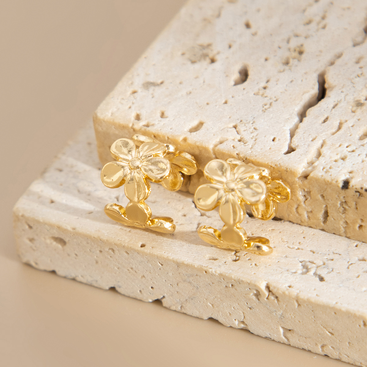 European and American Cross-Border Jewelry Beach Vacation Style Starfish Scallop Pendant Earrings Design Ins Metal Flower Ear Clip undefined