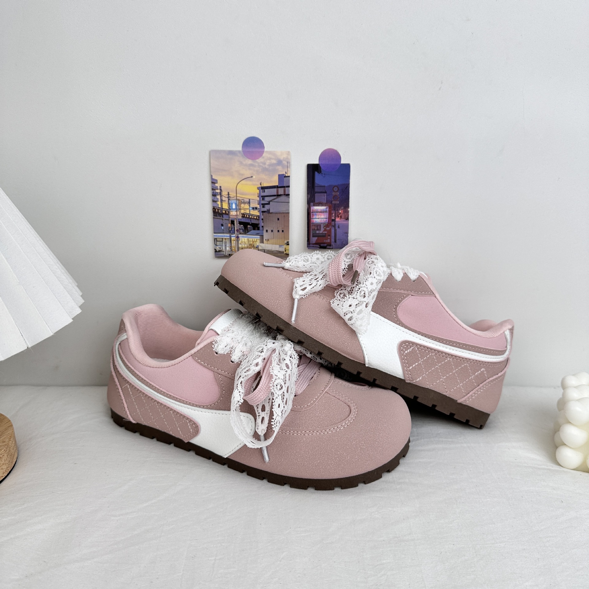 Zapatos de deporte de encaje rosa mujer 2025 punta redonda casual primavera y otoño nuevo estilo carreras de suela fina con pantalones anchos zapatos de entrenamiento de ballet image 7