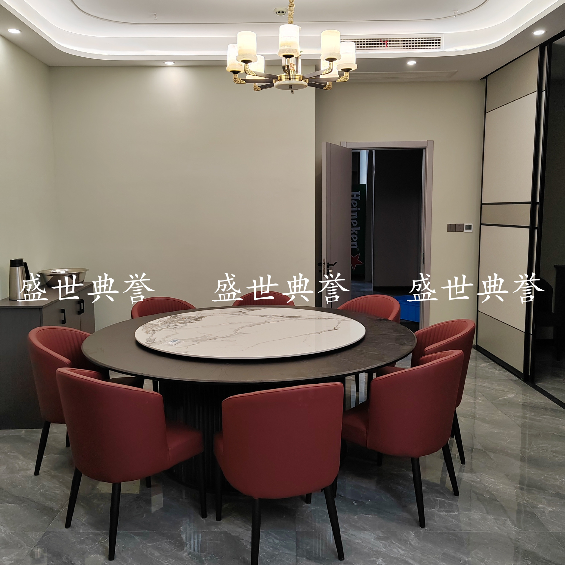 杭州明档餐厅包厢电动餐桌椅海鲜酒店轻奢餐椅饭店现代简约软包椅