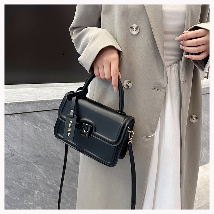 Stile coreano alla moda piccolo quadrato 2024 estate nuovo articolo per le donne, alla moda ed elegante, dolce borsa a tracolla, casual_voghion.com