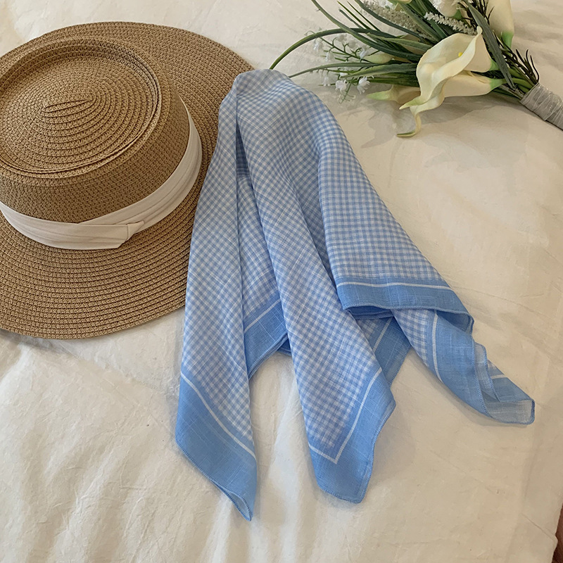 Azul cuadrado de alta calidad toallas de primavera y verano mujeres nuevas bufandas de seda de estilo francés universal moda toallas triangulares al por mayor