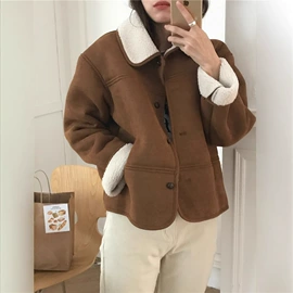 连衣裙;女式衬衫;女式T恤