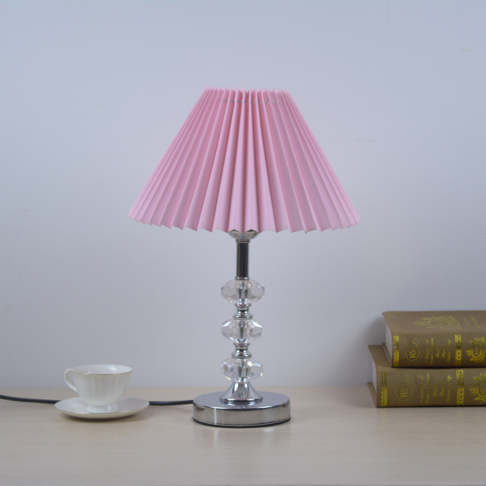 De estilo europeo moderno minimalista dormitorio mesita de noche sala de estar comedor atmosférica botón creativo sala de bodas habitación de la princesa de cristal pequeña lámpara de mesa