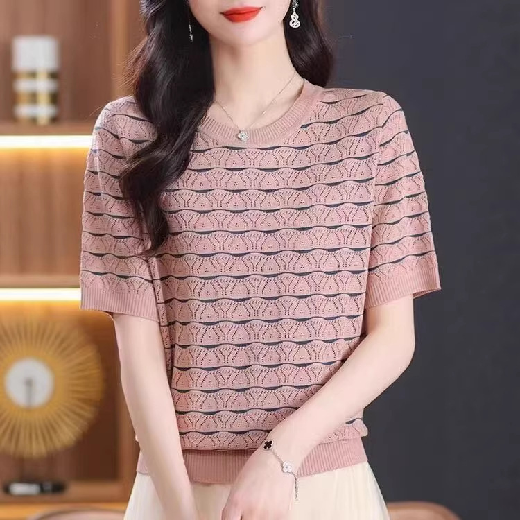 26 New Styles of Knitted Sweaters, Round Neck Short-Sleeved Summer T-Shirts, Summer Mom-Style Loose Striped Thin Hollow-Out Stylish Tops