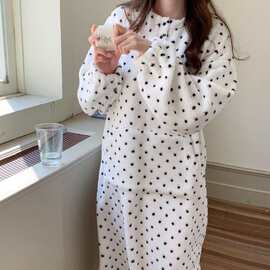 韩国ins女士冬季加厚小羊羔双面绒波点套头插兜家居服睡裙连衣裙