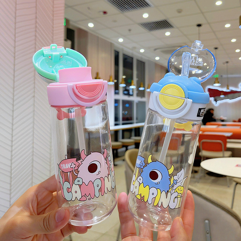Yitong taza de paja de dibujos animados lindo nuevo tipo de taza de plástico doble bebida bebida bebida café bienestar del departamento drenaje taza de regalo pequeña