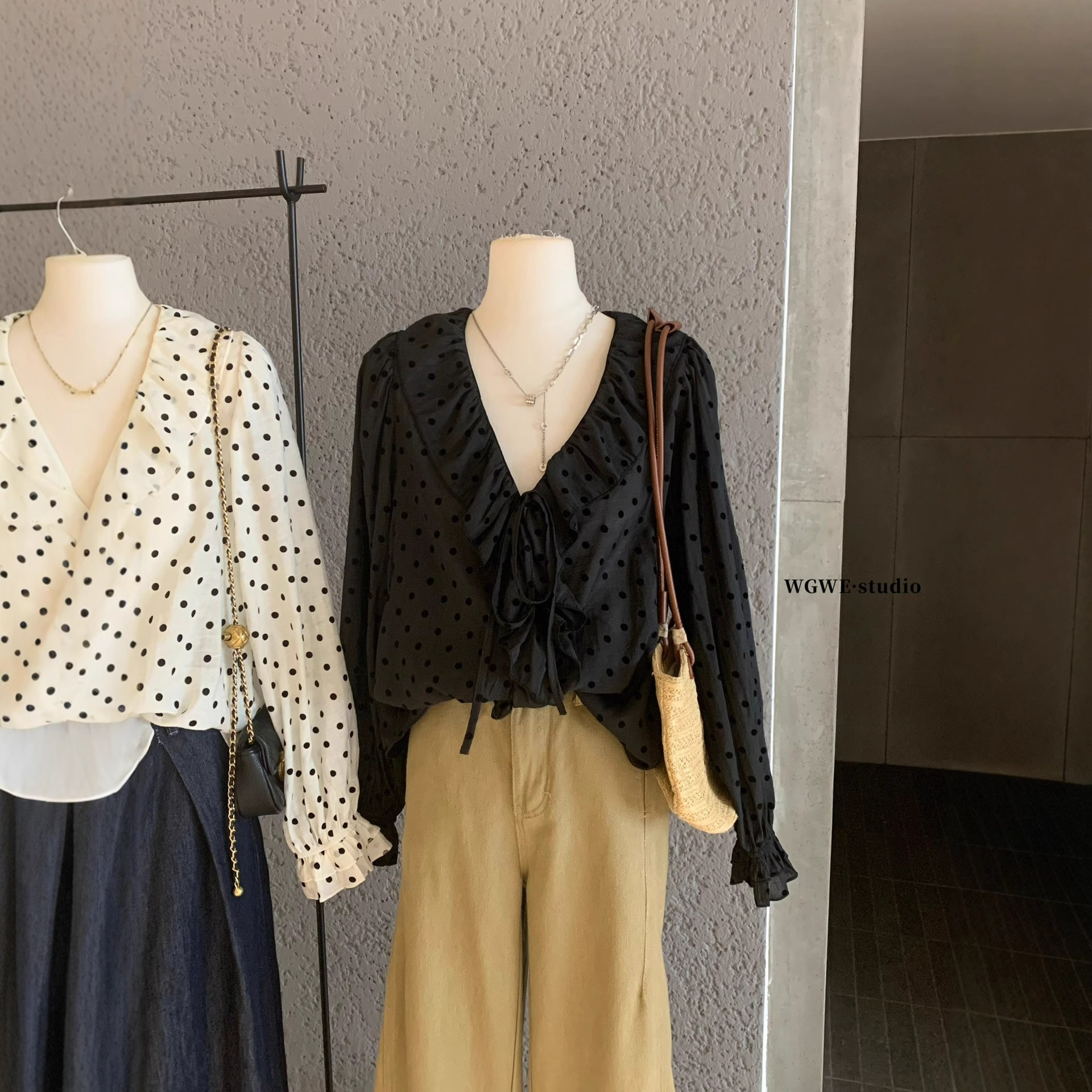 Wgwe7047 # Guangzhou Thirteen Rows Women's Clothing 2025 Early Autumn New Lace-Up Long-Sleeved Shirt Fashionable Long-Sleeved T-Shirt