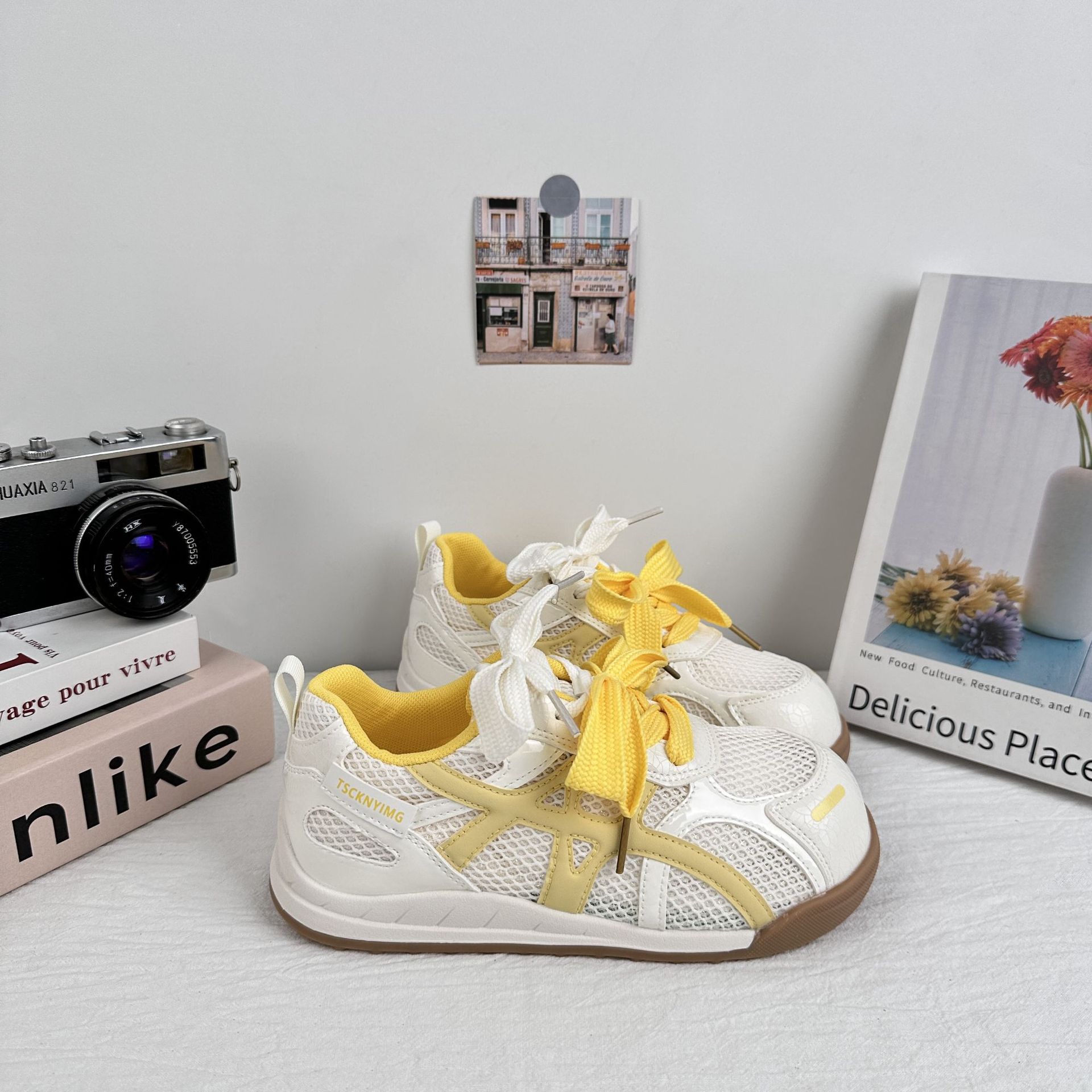 A9919 zapatos blancos transpirables de malla para mujer verano delgado 2025 nuevo estilo ins todo-fósforo deportes ocio entrenamiento alemán zapatillas