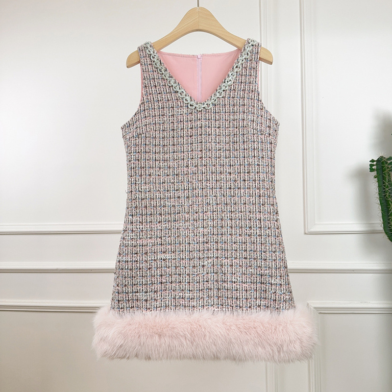 2025 New Style Small Fragrant Pink Plaid Tweed Sleeveless Dress Raw Edge Diamond Collar Lady Style Short Skirt 2025 New Style Small Fragrant Pink Plaid Tweed Sleeveless Dress Raw Edge Diamond Collar Lady Style Short Skirt