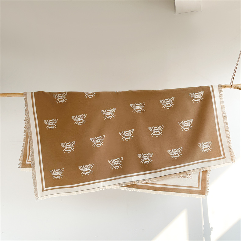 Herbst und winter neue temperament biene großen quadratischen schal urlaub stil kaschmir warmen schal schal_voghion.com