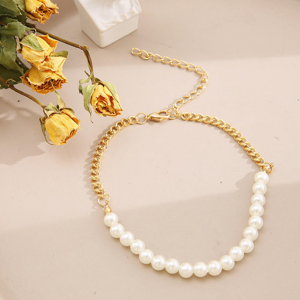 Fashion Stitching Irregular Pearl Chain Stitching Alloy Bracelet display picture 2