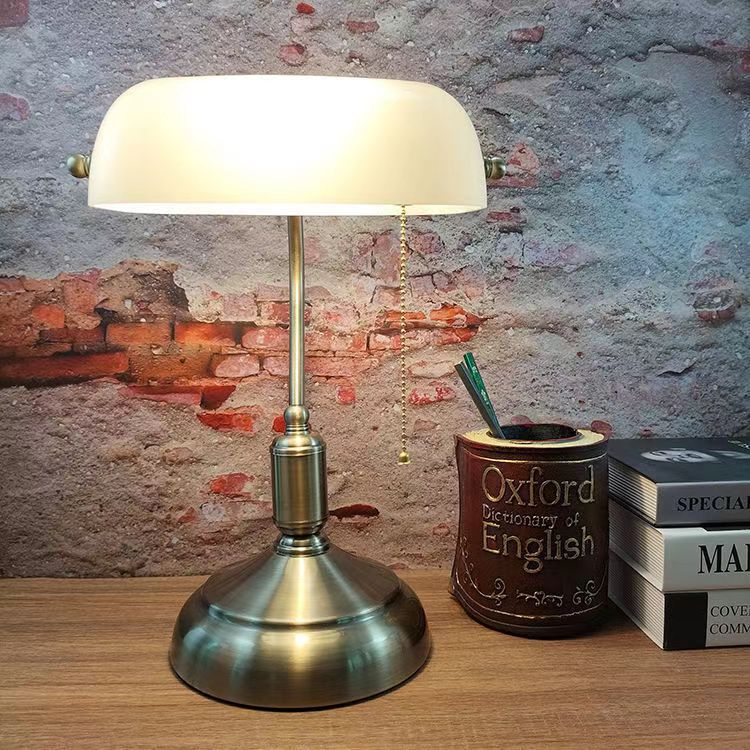 Suministro de exportación creativa retro Chiang Kai-shek viejo Shanghai República de China nostálgico Oficina estudio lámpara de mesa lámpara de banco