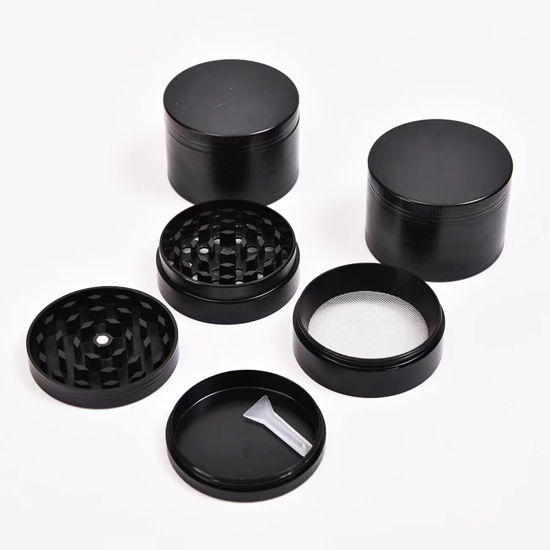 Molino de tabaco de aleación de zinc de venta transfronteriza metal de cuatro capas simple molino de tabaco al por mayor cigarrillos de tabaco