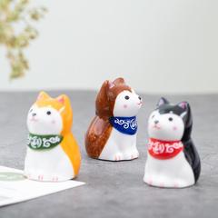 日本式の雑貨の漫画の柴犬の動物の置物は財産を招きます。