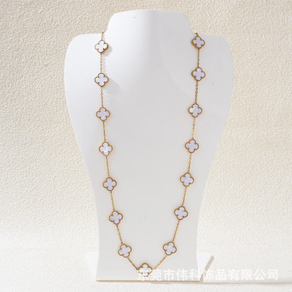 fashionable necklace