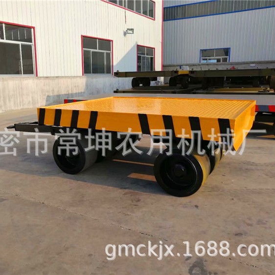 厂家定 制 50吨平板拖车   重型搬运拖车