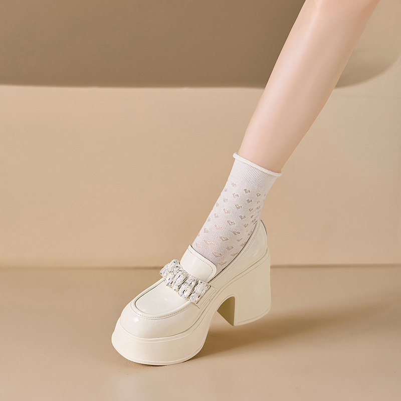 Giày loafer nữ mũi tròn gót vuông đính đá phong cách JK — màu đen, màu trắng ngà