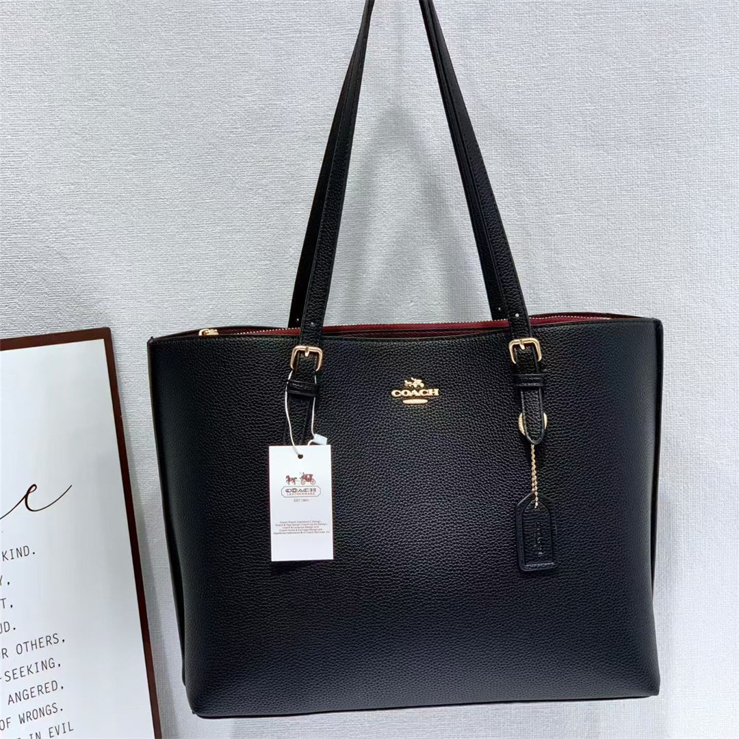capacious shoulder bag one shoulder