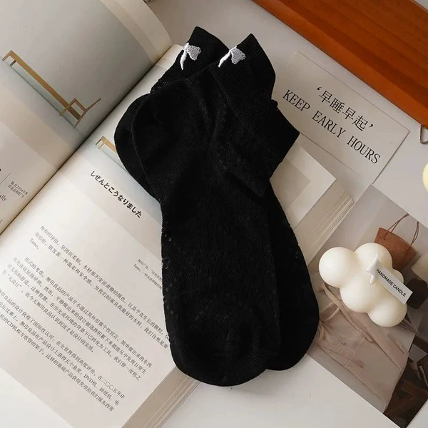 1 pair of black